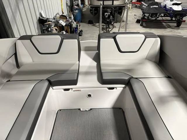 Slide: The Image of Yamaha AR250 2025 - 10