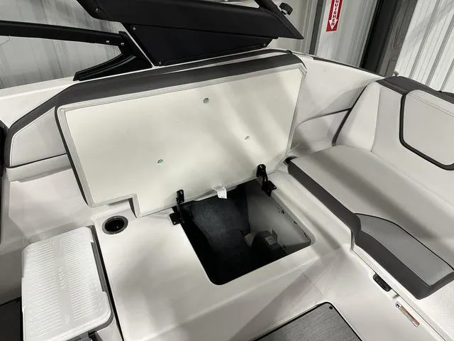 Slide: The Image of Yamaha AR250 2025 - 16