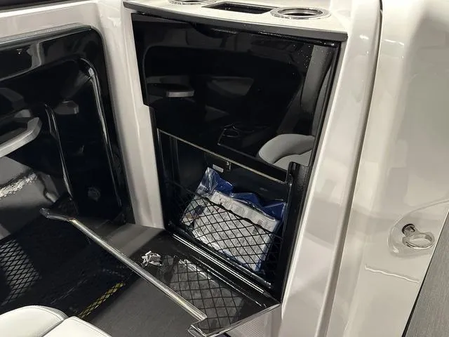 Slide: The Image of Yamaha AR250 2025 - 19