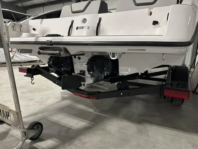 Slide: The Image of Yamaha AR250 2025 - 4