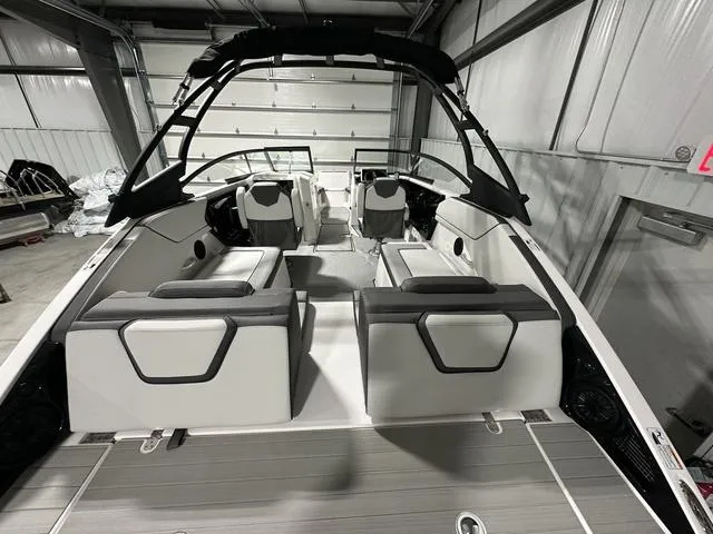 Slide: The Image of Yamaha AR250 2025 - 6