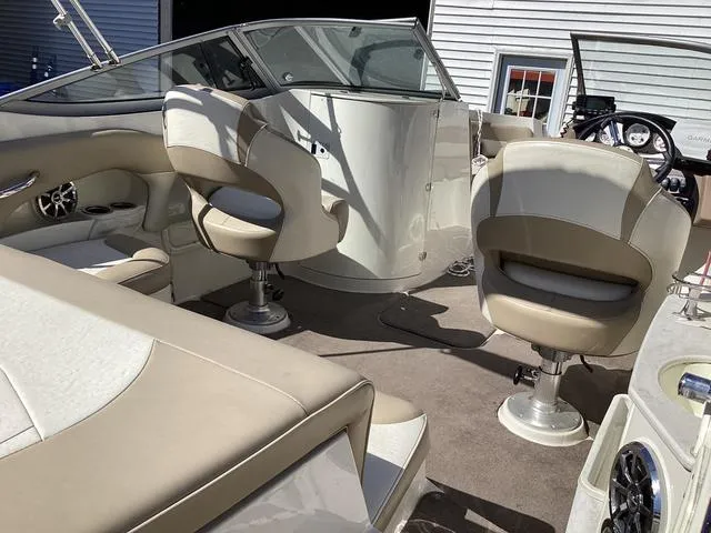 Slide: The Image of Stingray 215LR 2014 - 6