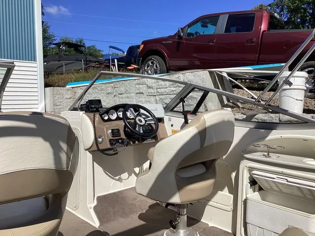 Slide: The Image of Stingray 215LR 2014 - 7