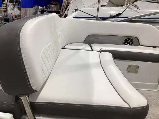 Slide: The Image of Crownline Boats E220 XS 2024 - 11