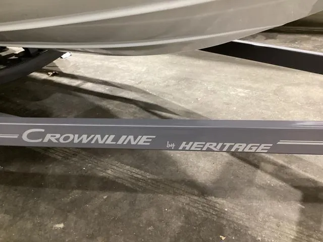 Slide: The Image of Crownline Boats E220 XS 2024 - 14