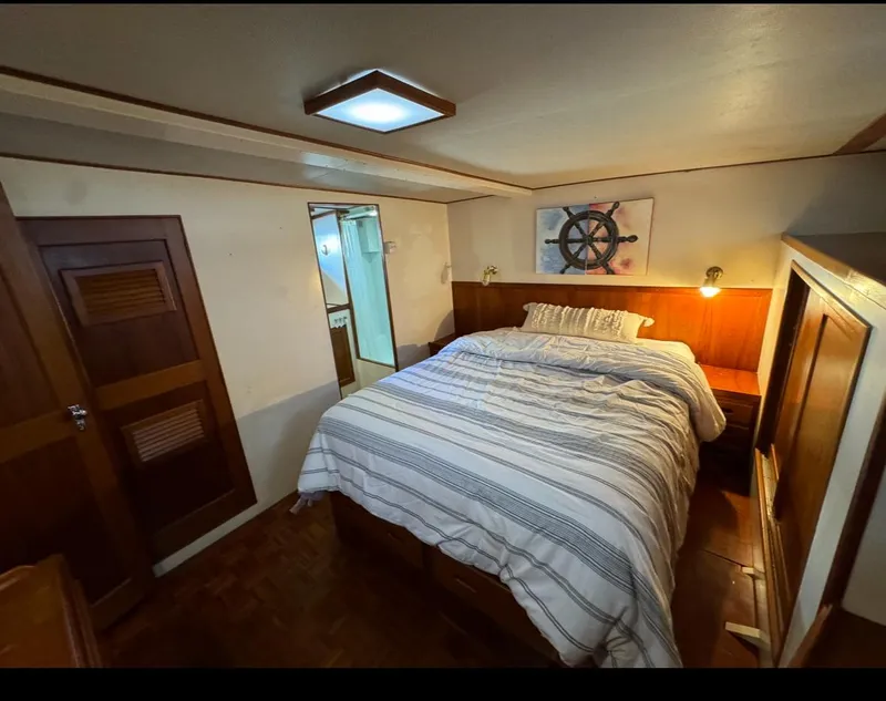 Slide: The Image of Alaskan Raised Pilothouse 1977 - 55