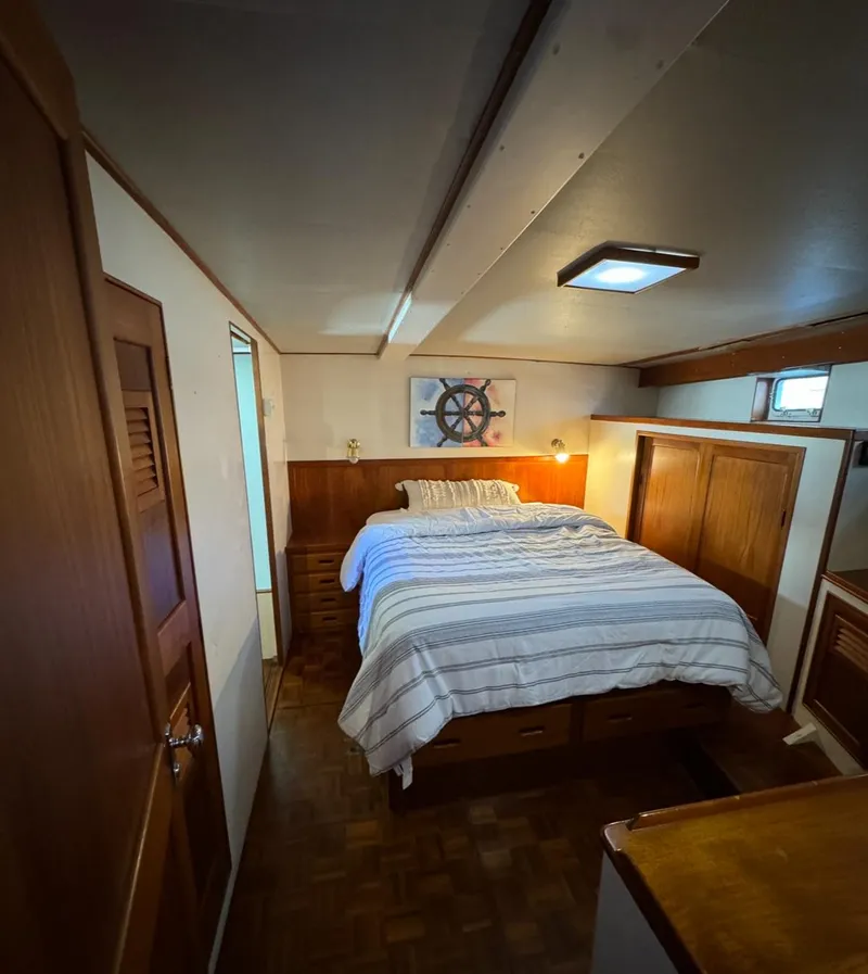 Slide: The Image of Alaskan Raised Pilothouse 1977 - 56