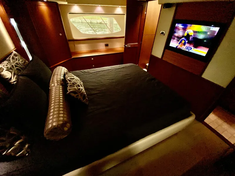 Slide: The Image of Sea Ray 580 Sundancer 2013 - 73