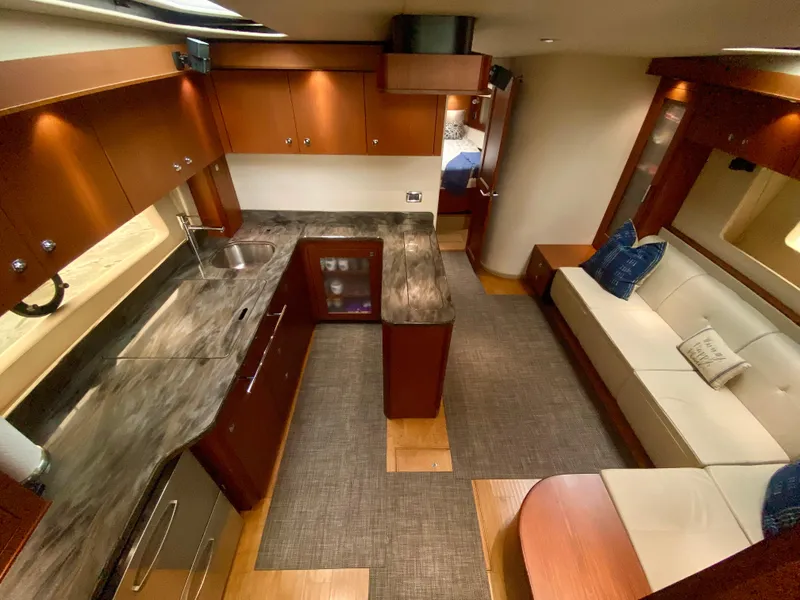 Slide: The Image of Sea Ray 580 Sundancer 2013 - 54