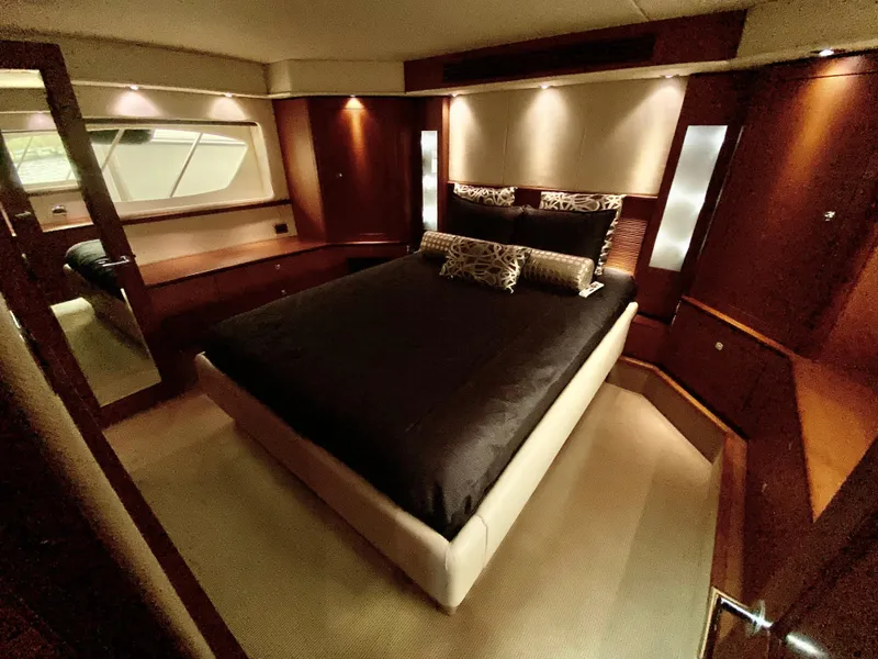 Slide: The Image of Sea Ray 580 Sundancer 2013 - 74