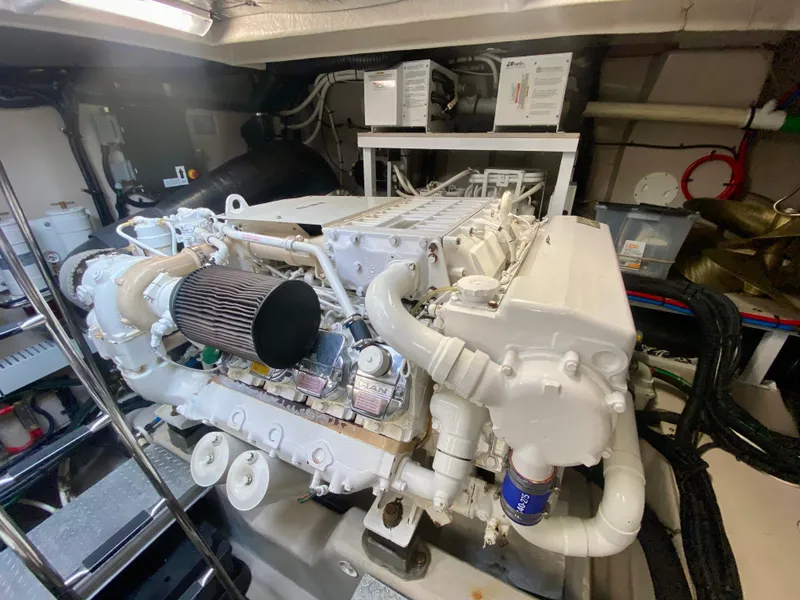 Slide: The Image of Sea Ray 580 Sundancer 2013 - 82