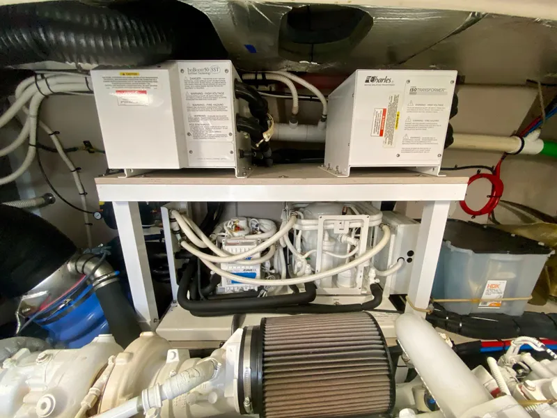 Slide: The Image of Sea Ray 580 Sundancer 2013 - 95