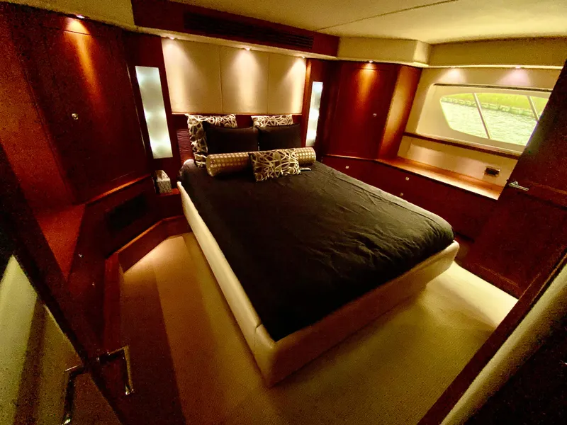 Slide: The Image of Sea Ray 580 Sundancer 2013 - 72
