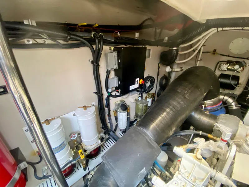 Slide: The Image of Sea Ray 580 Sundancer 2013 - 94