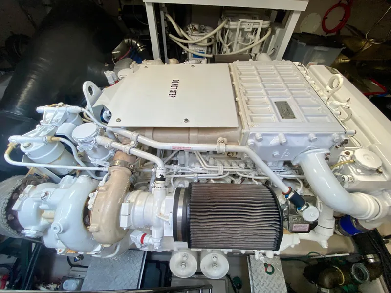 Slide: The Image of Sea Ray 580 Sundancer 2013 - 79