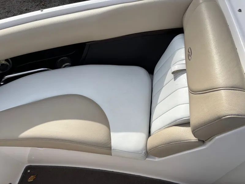 Slide: The Image of Regal BOWRIDER 2300 2012 - 18