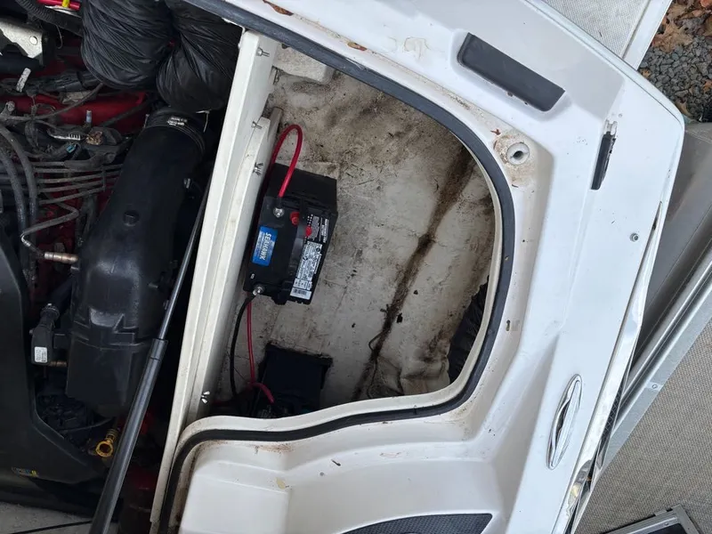 Slide: The Image of Regal BOWRIDER 2300 2012 - 4