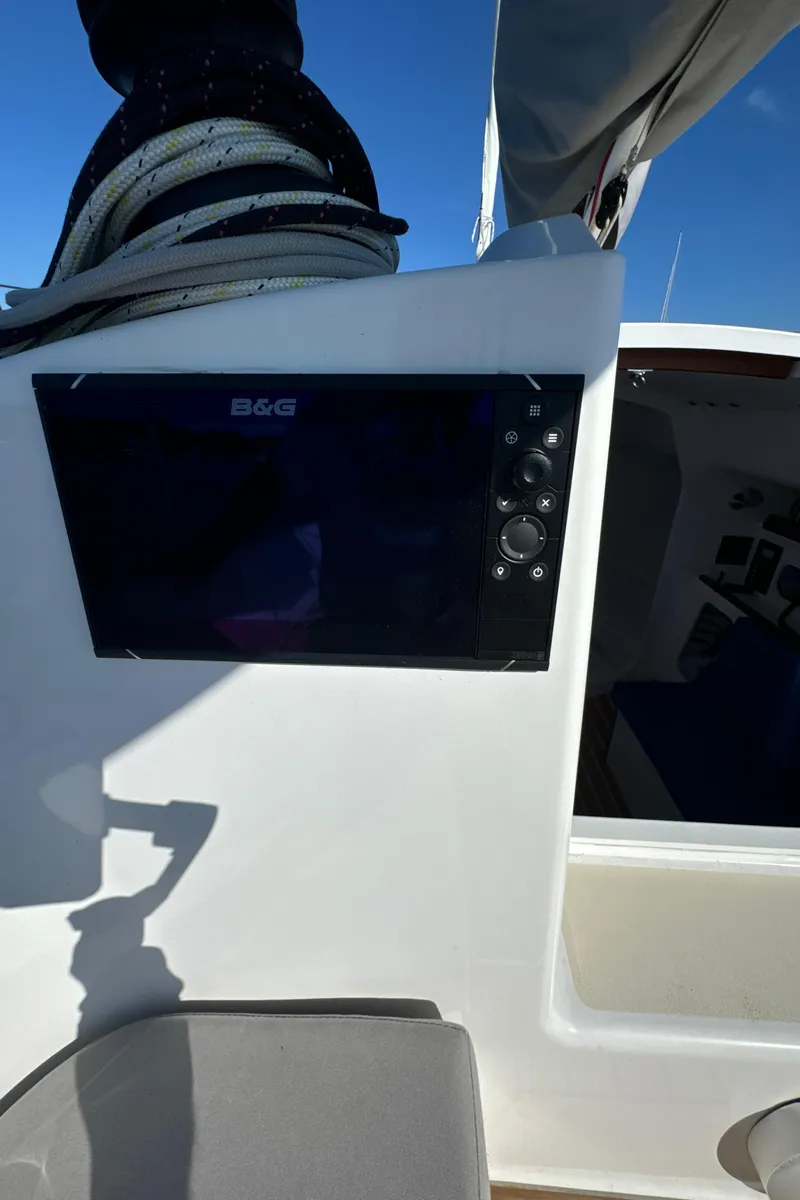 Slide: The Image of 2022 J Boats J/9 cockpit with B&G navigation display. - 5