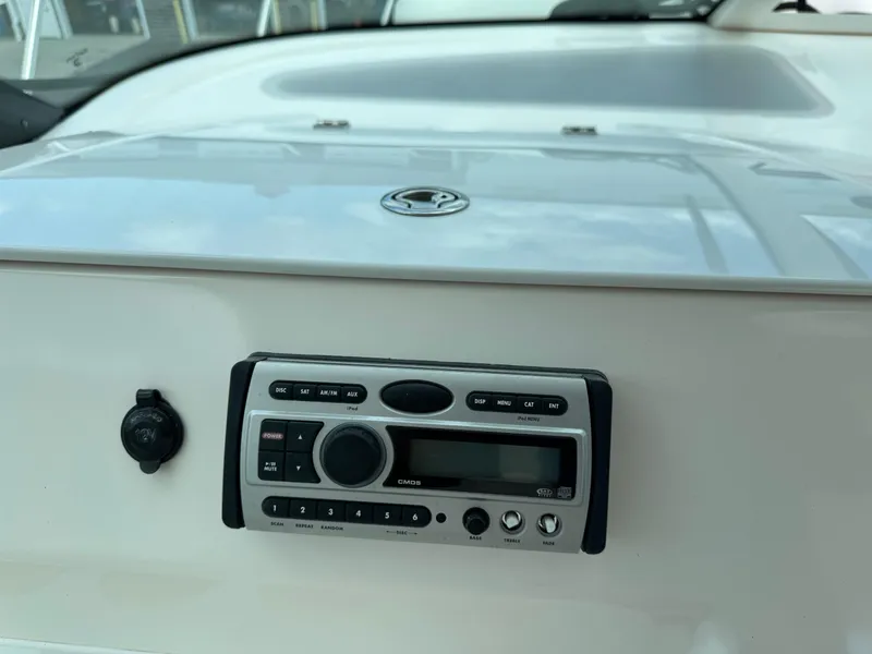 Slide: The Image of clarion stereo - 23