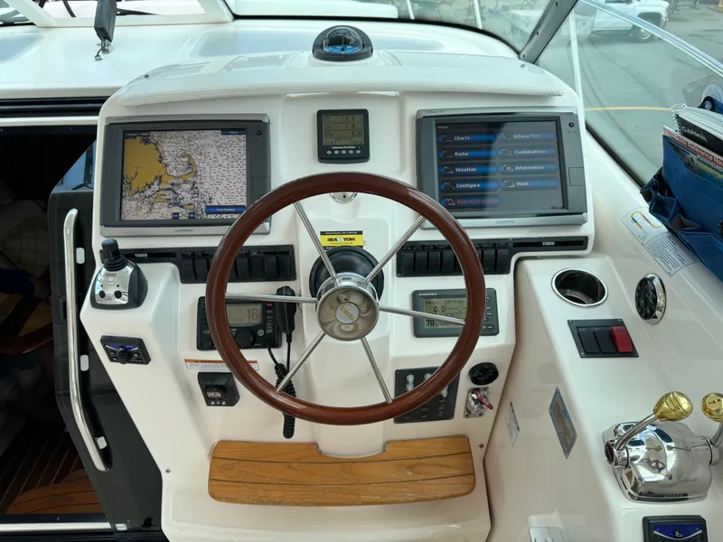 Slide: The Image of helm w electronics - 27