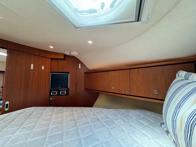 Slide: The Image of Tiara 3900 Sovran 2008 - 51