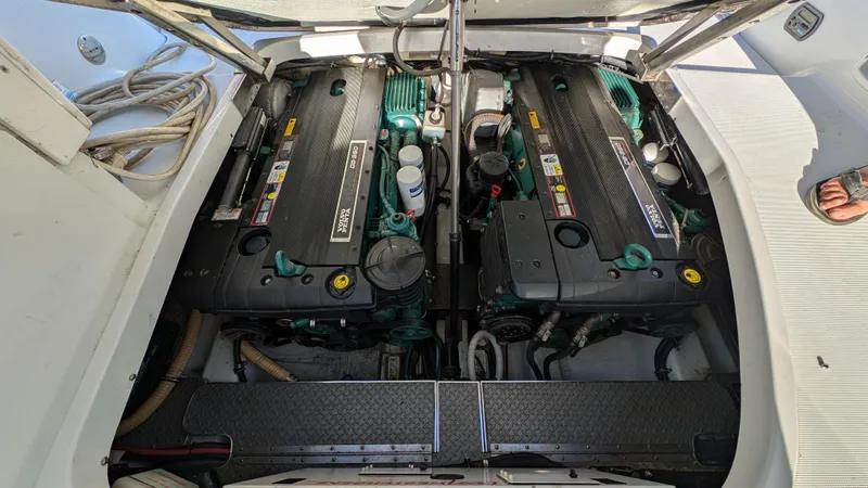 Slide: The Image of 2007 Formula 400ss boat engine compartment with dual engines. - 41
