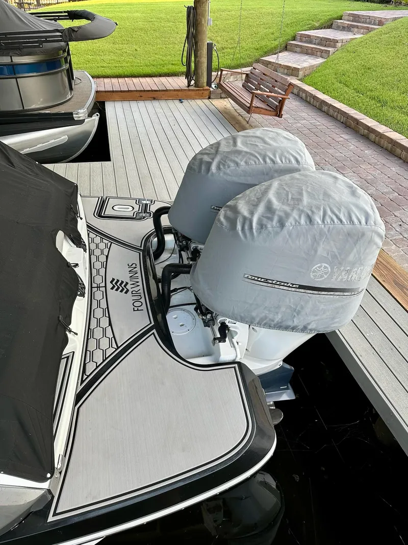 Slide: The Image of Four Winns H290 2020 - 24