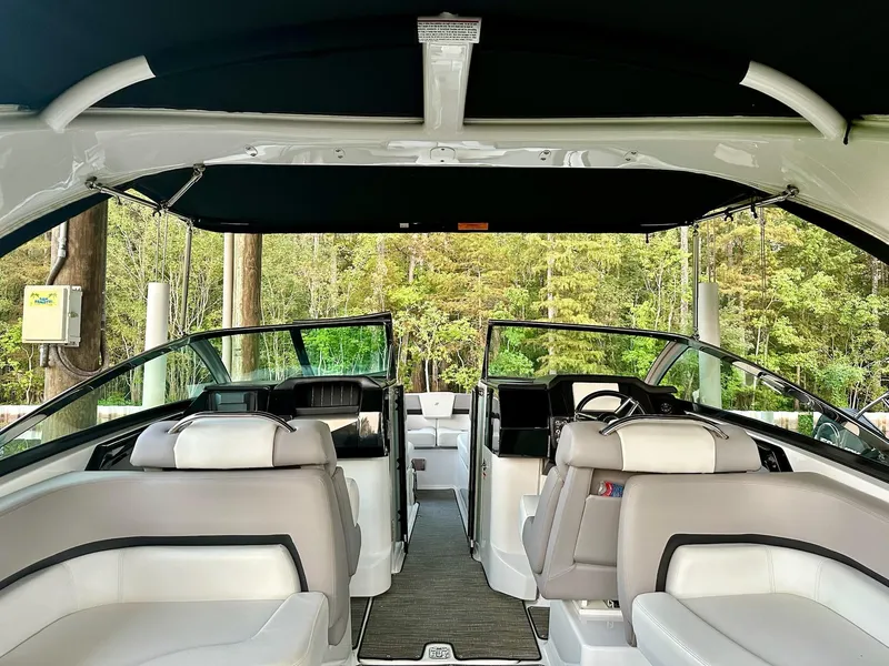 Slide: The Image of Four Winns H290 2020 - 7