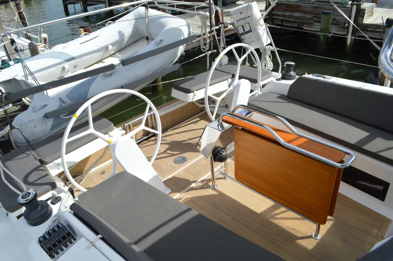 Slide: The Image of Hanse 418 - Cockpit from Stbd. Side w/ Cushions - 12