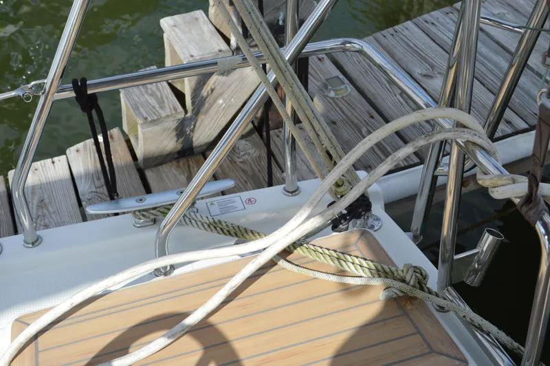 Slide: The Image of Hanse 418 - Adjustable Back Stay - 32