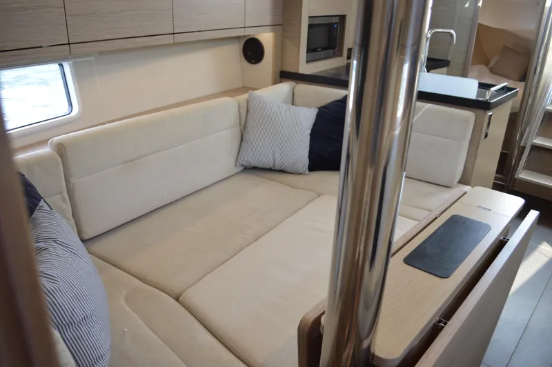 Slide: The Image of Hanse 418 - Settee Converted to Berth (2) - 53