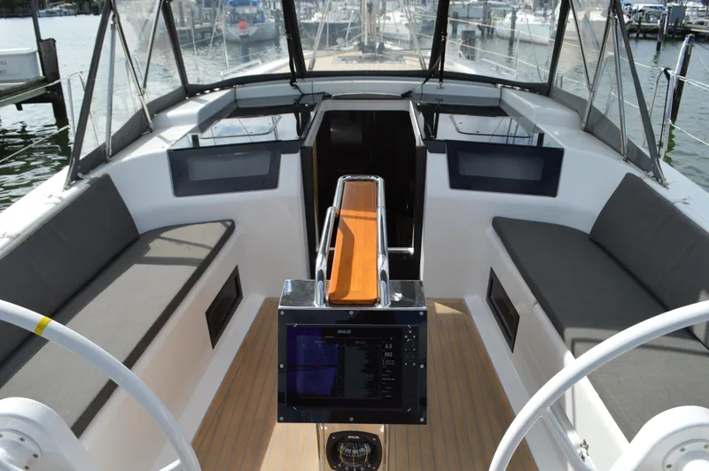Slide: The Image of Hanse 418 - Cockpit Looking Forward w/ Cushions - 9