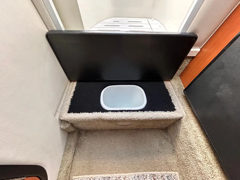 Slide: The Image of Crownline Boats 255 CCR 2007 - 55