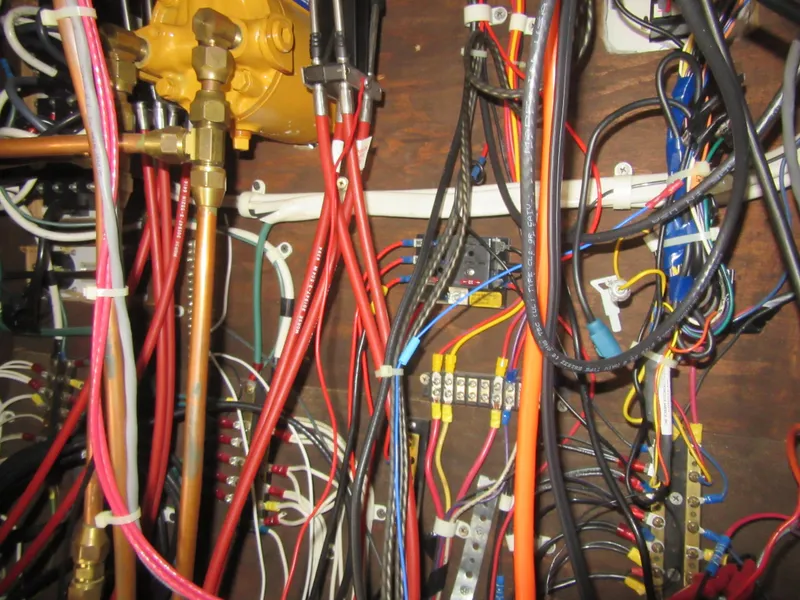 Slide: The Image of Gibson 44 Classic 1995 - 66