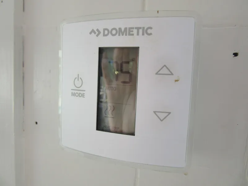 Slide: The Image of Gibson 44 Classic 1995 - 68