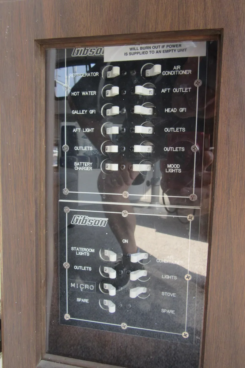 Slide: The Image of Gibson 44 Classic 1995 - 73