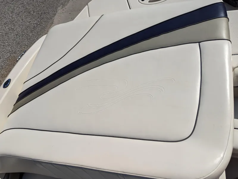 Slide: The Image of 2006 Sea Ray 200 Select boat seat with elegant stitching and design. - 25