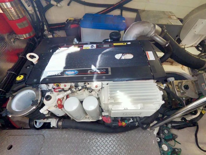 Slide: The Image of Regal 42 Sport Coupe 2011 - 61