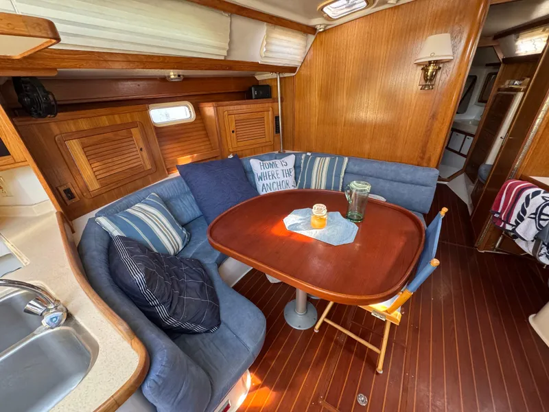 Slide: The Image of Salon - 37