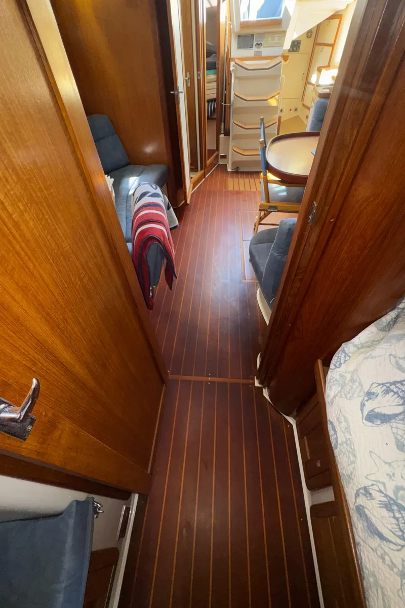 Slide: The Image of Salon Floor - 40