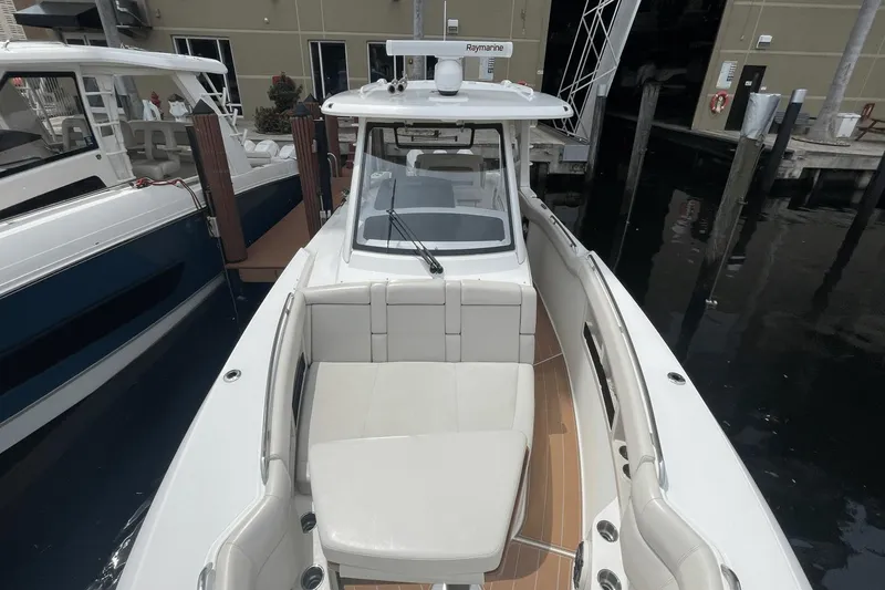 Slide: The Image of Boston Whaler 350 Realm 2020 - 19