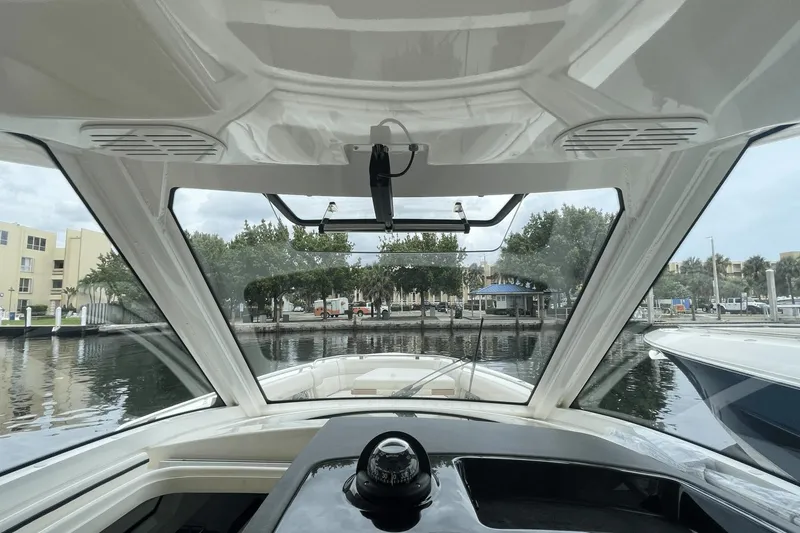 Slide: The Image of Boston Whaler 350 Realm 2020 - 22