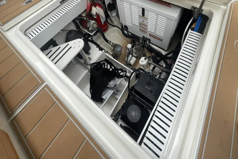 Slide: The Image of Boston Whaler 350 Realm 2020 - 56