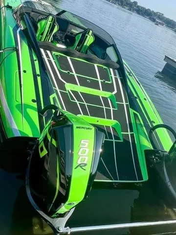 Slide: The Image of Performance Powerboats P360 2025 - 15