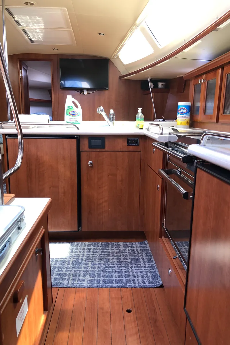 Slide: The Image of Marlow-Hunter 37 2016 - 82