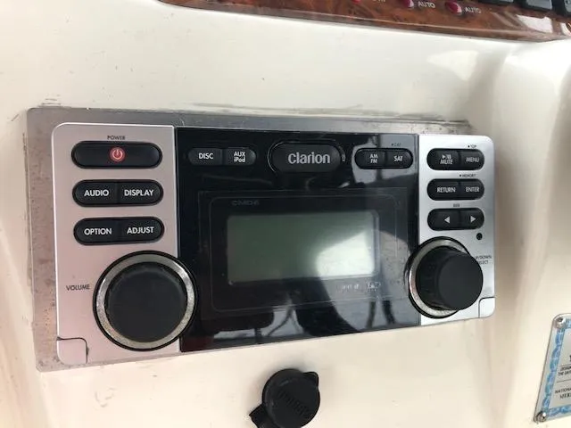 Slide: The Image of Meridian 411 Sedan 2003 - 57