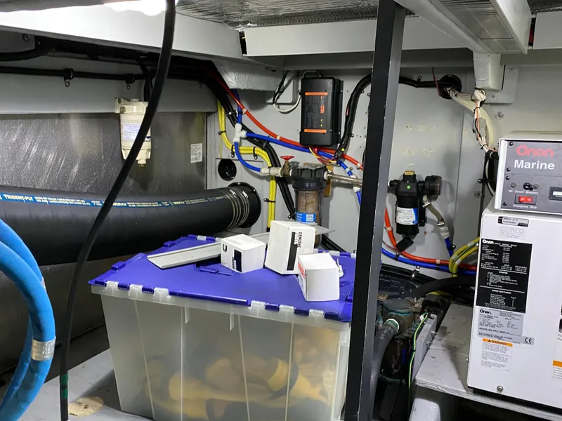 Slide: The Image of Meridian 411 Sedan 2003 - 68