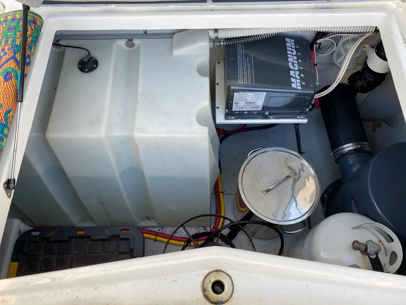 Slide: The Image of Meridian 411 Sedan 2003 - 73