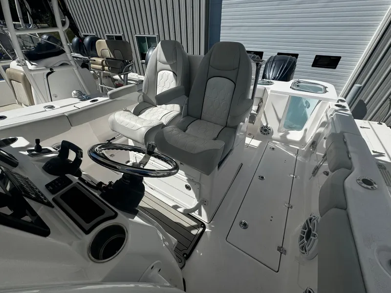 Slide: The Image of Sea Fox 288 Commander 2022 - 9