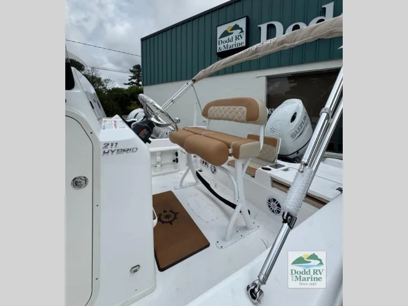 Slide: The Image of Hybrid 211 2025 - 10